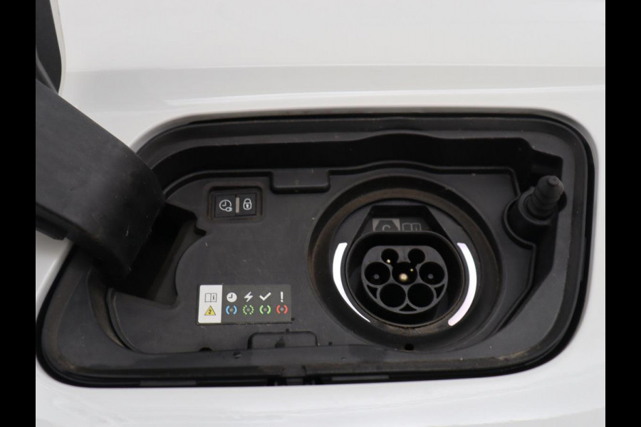 Opel Grandland X 1.6 Turbo Hybrid Business Executive | Stoelverwarming | Adaptive cruise | Camera | Carplay | Stuurverwarming | Navigatie | PHEV | Plug In