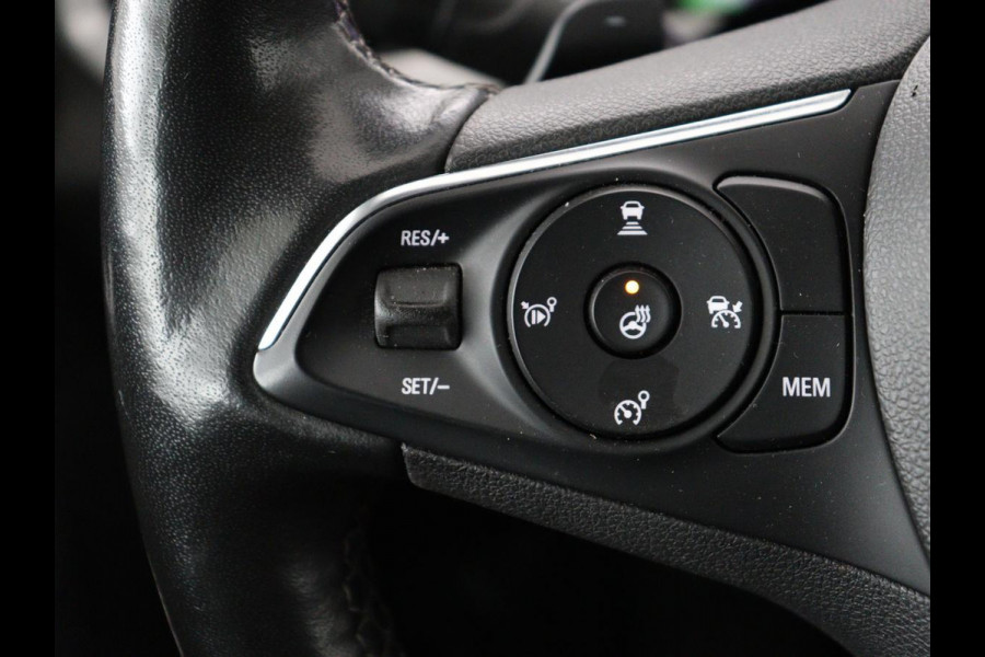 Opel Grandland X 1.6 Turbo Hybrid Business Executive | Stoelverwarming | Adaptive cruise | Camera | Carplay | Stuurverwarming | Navigatie | PHEV | Plug In