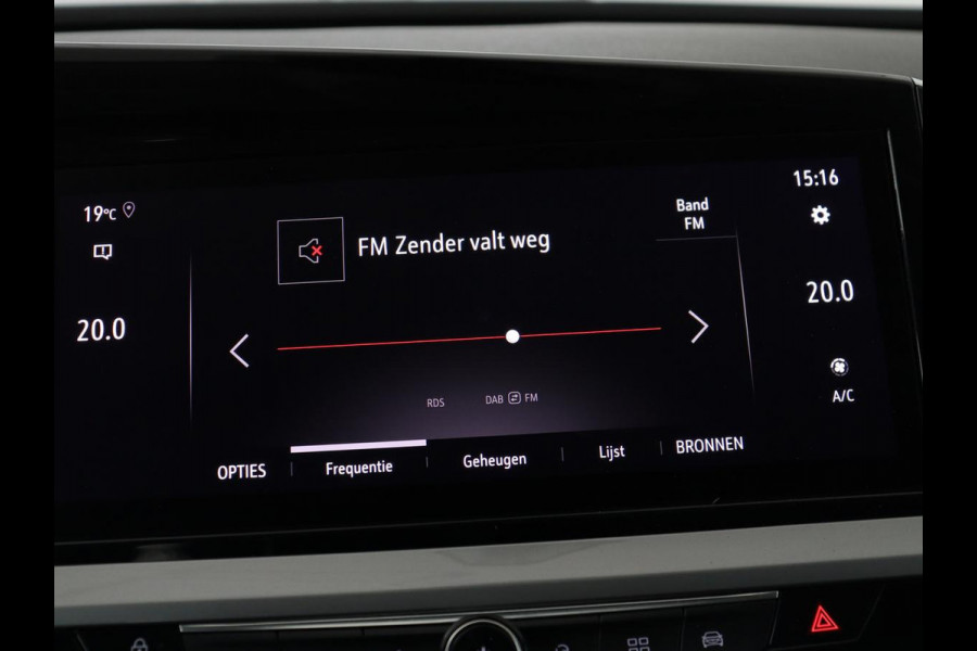 Opel Grandland X 1.6 Turbo Hybrid Business Executive | Stoelverwarming | Adaptive cruise | Camera | Carplay | Stuurverwarming | Navigatie | PHEV | Plug In