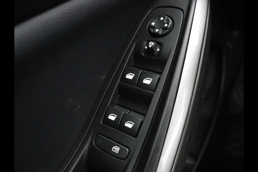 Opel Grandland X 1.6 Turbo Hybrid Business Executive | Stoelverwarming | Adaptive cruise | Camera | Carplay | Stuurverwarming | Navigatie | PHEV | Plug In