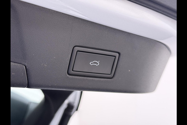 Volkswagen ID.4 GTX Advantage 4Motion 77 kWh VAN €32.900,- NU VOOR SLECHTS €29.877,- Uw LENTEVOORDEEL €3.023,-300PK | SOH 90% | WARMTEPOMP | 20 INCH | TREKHAK ELEKTRISCH UITKLAPBAAR | ACC CRUISE CONTROLE | STOEL + STUURWIELVERWARMING | MATRIX-LED-KOPLAMP (IQ.LIGHT) | RIJKLAAR GELEVERD MET 12 MND BOVAG GARANTIE