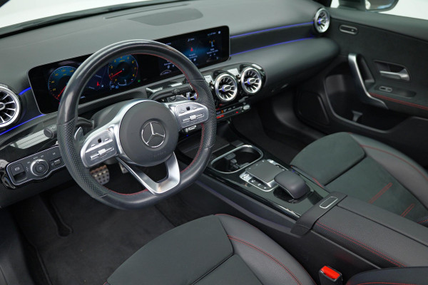Mercedes-Benz A-Klasse A200 Launch Edition Premium Plus |Pano|Ambient|Carplay|AMG|
