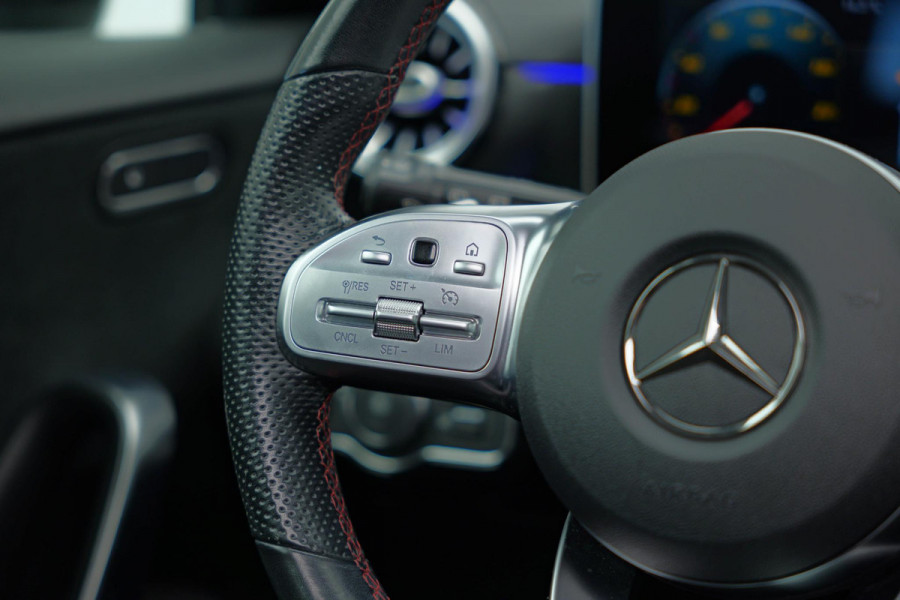 Mercedes-Benz A-Klasse A200 Launch Edition Premium Plus |Pano|Ambient|Carplay|AMG|