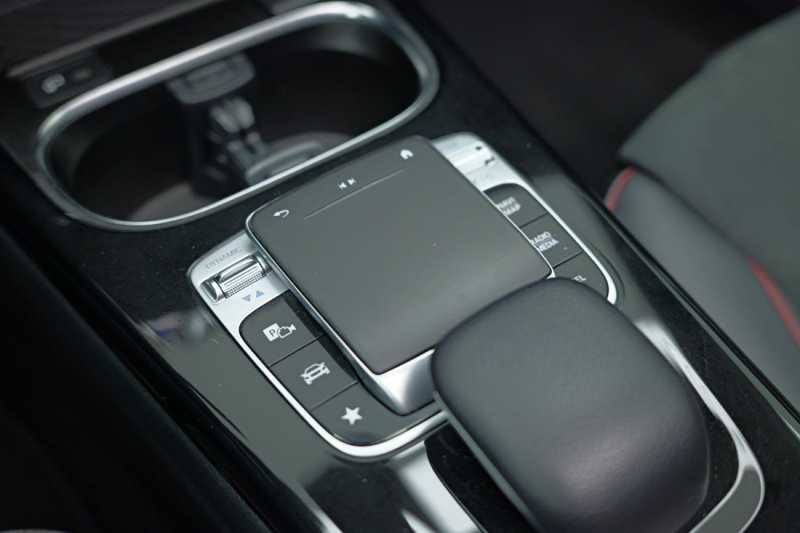 Mercedes-Benz A-Klasse A200 Launch Edition Premium Plus |Pano|Ambient|Carplay|AMG|