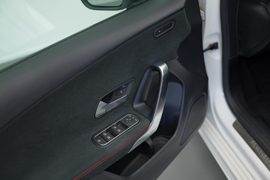Mercedes-Benz A-Klasse A200 Launch Edition Premium Plus |Pano|Ambient|Carplay|AMG|
