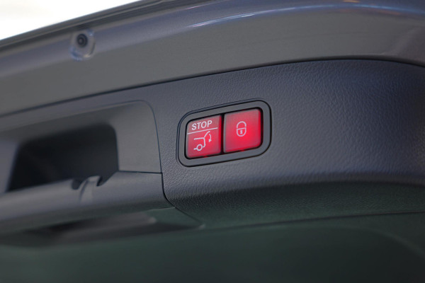 Mercedes-Benz GLA GLA 250e AMG Line |Pano|Memory|Ambient|Adaptive|