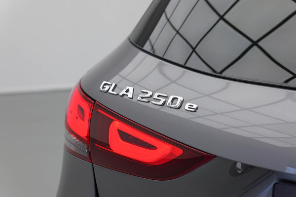 Mercedes-Benz GLA GLA 250e AMG Line |Pano|Memory|Ambient|Adaptive|