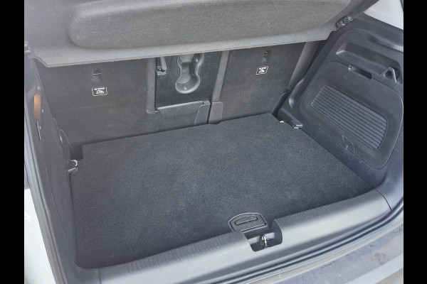 Opel Crossland X 1.2 Turbo Innovation Nette goed onderhouden auto | Climate control | Stoelverwarming | All-season banden | Navigatie | App-voorbereiding etc.
