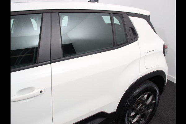 Jeep Avenger Longitude 54 kWh Automaat | Navigatie | Apple Carplay/ Android Auto | Parkeersensor achter | Cruise Control | Stoelverwarming | Full LED | Virtual Cockpit | Climate Control