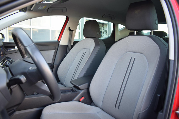 Seat Leon 2.0 TDI Style Launch Edition | Apple CarPlay | Camera | Cruise | Climate