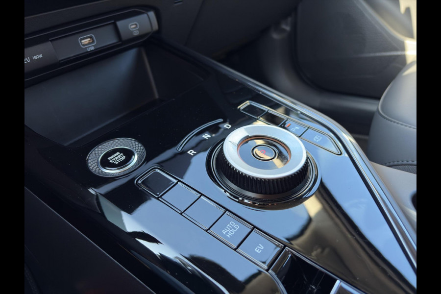 Kia Niro 1.6 GDi PHEV DynamicLine Automaat | Camera | Cruise | Sensoren | Apple Carplay & Android Auto | Navi |