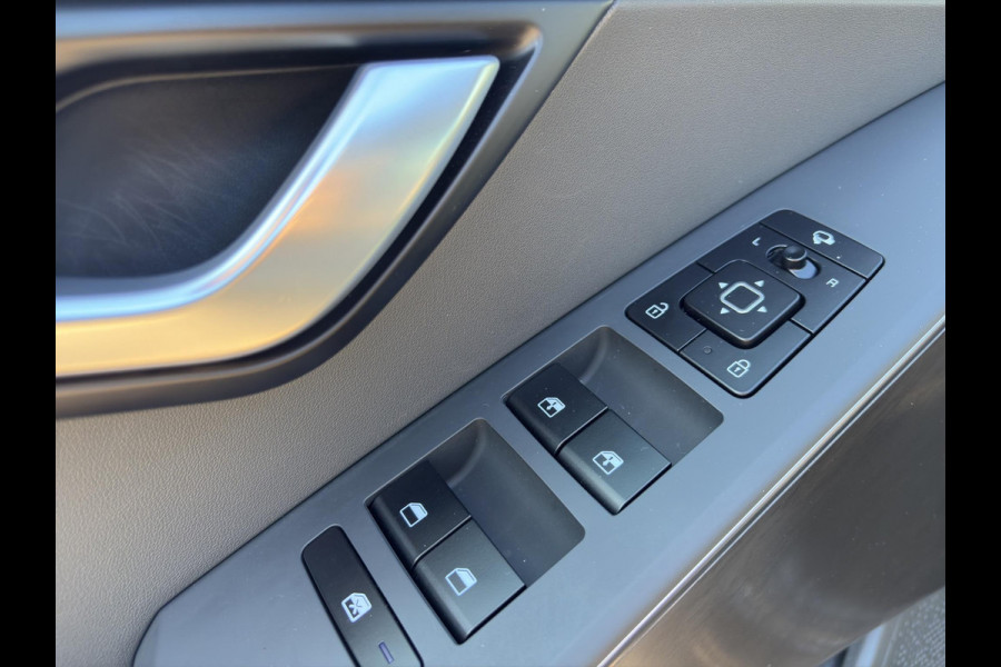 Kia Niro 1.6 GDi PHEV DynamicLine Automaat | Camera | Cruise | Sensoren | Apple Carplay & Android Auto | Navi |