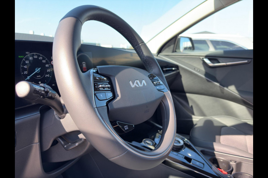 Kia Niro 1.6 GDi PHEV DynamicLine Automaat | Camera | Cruise | Sensoren | Apple Carplay & Android Auto | Navi |