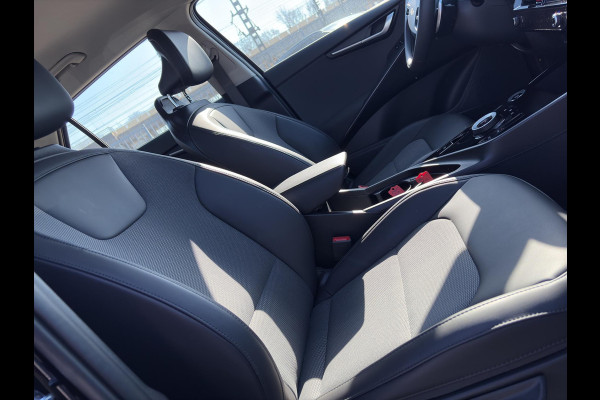 Kia Niro 1.6 GDi PHEV DynamicLine Automaat | Camera | Cruise | Sensoren | Apple Carplay & Android Auto | Navi |