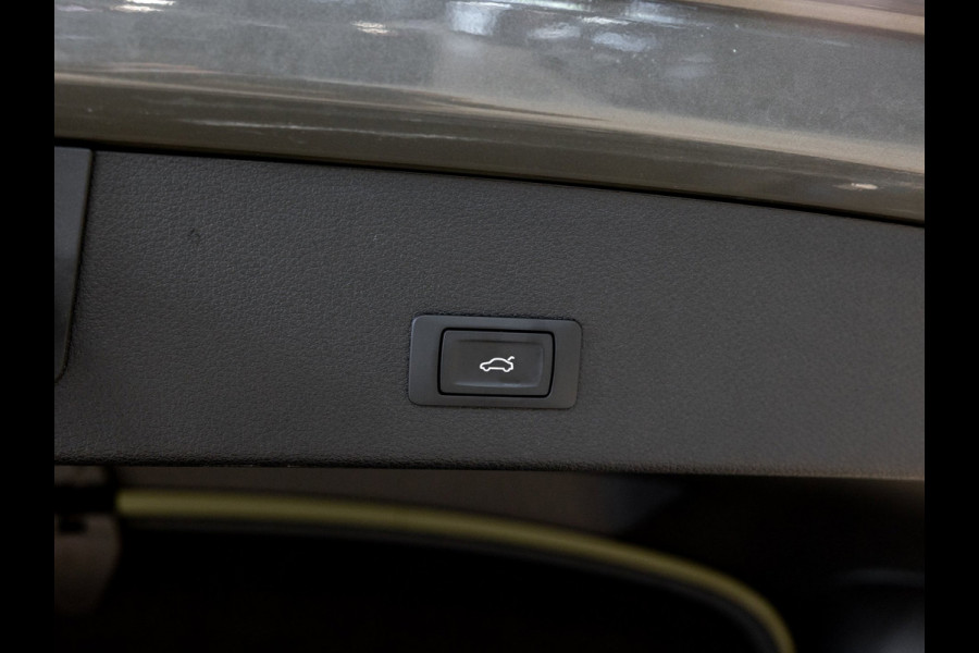 Audi Q8 Sportback e-tron 50 quattro S Edition 95 kWh / 340pk / Elektrische stoelverstelling / Achteruitrij camera /