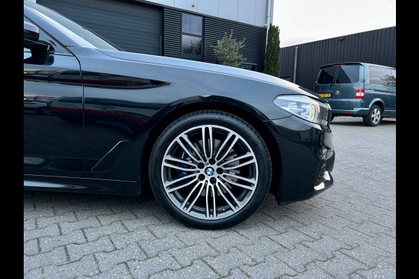 BMW 5 Serie Touring 530i xDrive High Executive , Pano,