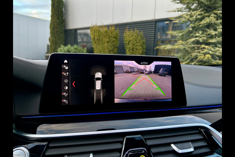 BMW 5 Serie Touring 530i xDrive High Executive , Pano,