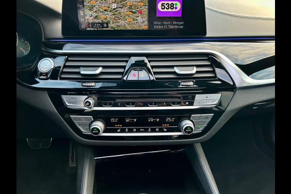 BMW 5 Serie Touring 530i xDrive High Executive , Pano,