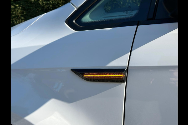 Volkswagen Caddy 2.0TDI L1H1 BMT Carplay Airco Automaat Trekhaak AudiStitch !!NIEUWBINNEN!!