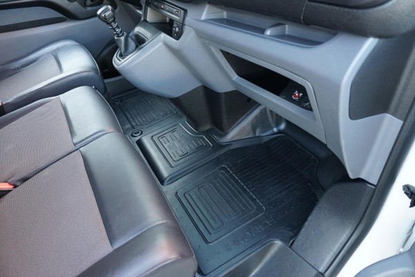 Toyota ProAce Worker 2.0 D-4D Navigator + CAMERA / DODEHOEK