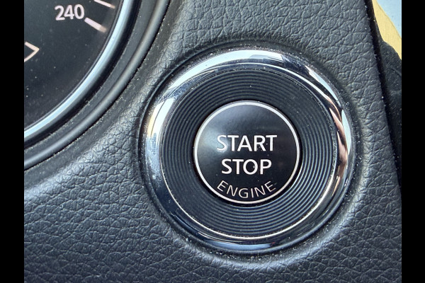 Nissan QASHQAI 160pk N-Tec (Trekhaak - Panoramadak - 360gr Camera - Parkeersensoren V+A - Keyless Entry - LED - 19"Zwart)