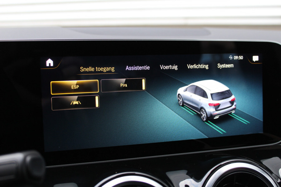 Mercedes-Benz B-Klasse 180 Business Solution AMG | Camera | Stoelverwarming | Dealer Onderhouden | Wide Screen