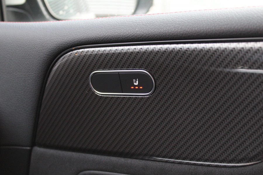 Mercedes-Benz B-Klasse 180 Business Solution AMG | Camera | Stoelverwarming | Dealer Onderhouden | Wide Screen