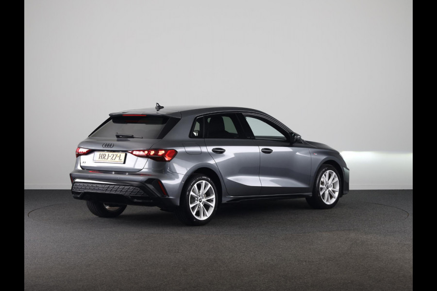 Audi A3 Sportback 40 TFSI e S edition 204pk S-tronic | Verlengde garantie | Navigatie | Parkeersensoren (Park assist) | Adaptieve cruise control | Stoelverwarming | S-Line |
