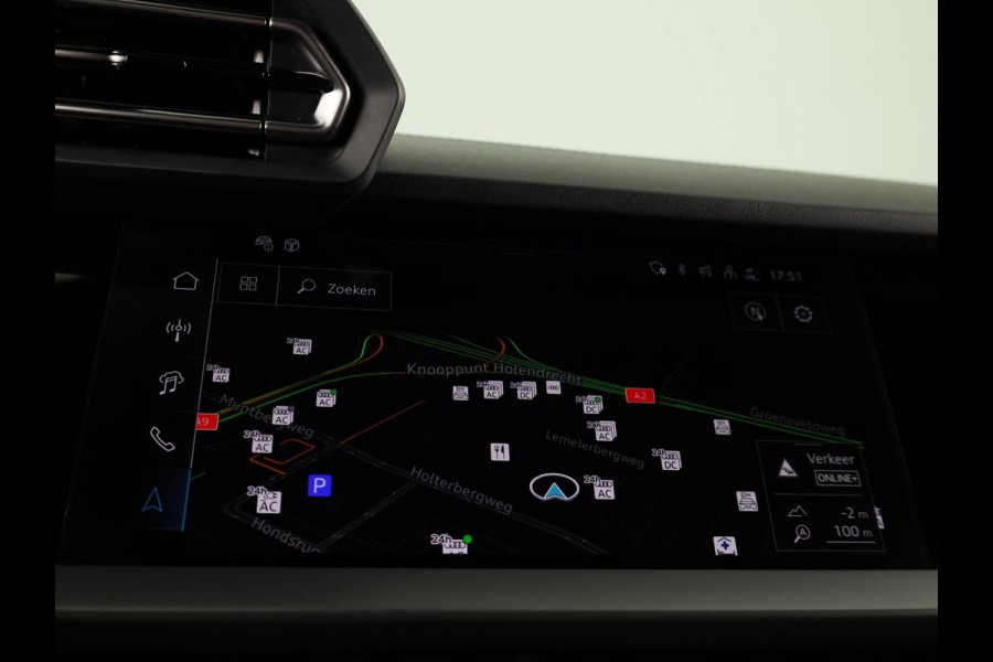 Audi A3 Sportback 40 TFSI e S edition 204pk S-tronic | Verlengde garantie | Navigatie | Parkeersensoren (Park assist) | Adaptieve cruise control | Stoelverwarming | S-Line |