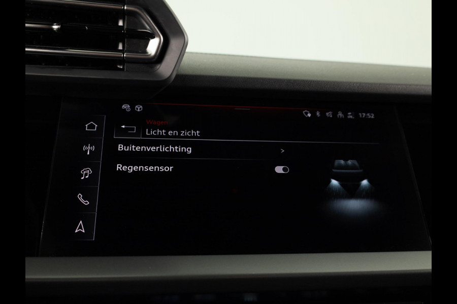 Audi A3 Sportback 40 TFSI e S edition 204pk S-tronic | Verlengde garantie | Navigatie | Parkeersensoren (Park assist) | Adaptieve cruise control | Stoelverwarming | S-Line |