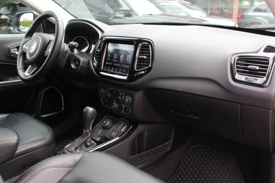 Jeep Compass 1.4 MultiAir Limited 4x4 / Camera / Leder / Keyless / 18'' / Navigatie / Beats / Elektr. stoelen / Stuur+Stoelverwarming / Cruise Control