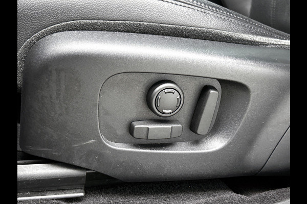 Land Rover Range Rover Evoque 2.0 P250 AWD R-Dynamic SE (Dealer OndH, Panorama, Stoel+StuurV, Camera, Navi, PDC V+A, Keyless, Etc)