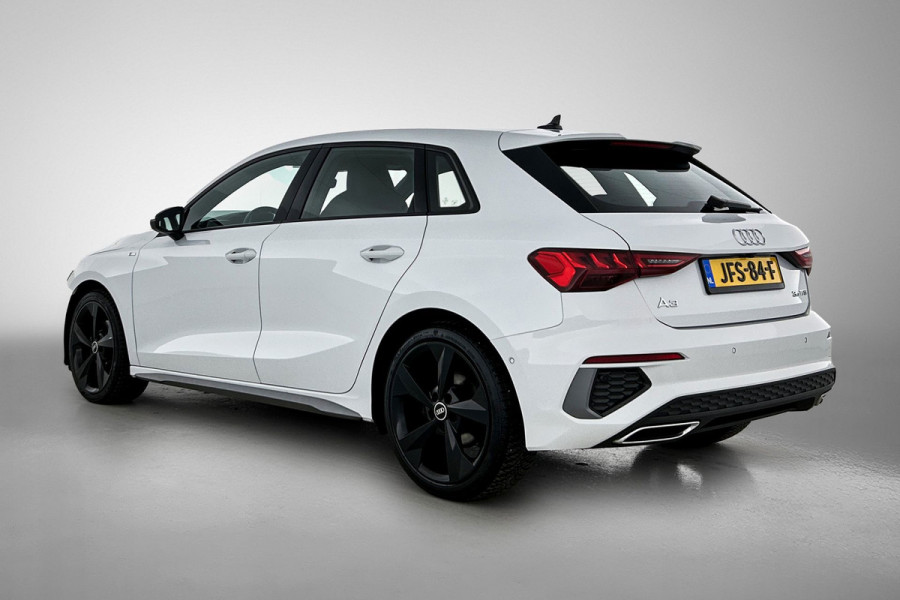 Audi A3 SPORTBACK 35 TFSI S-Line edition Plus(Goed OndH, Navi, Carplay, StoelV, PDC, Digitale Tellers, Cruise Con, Etc)