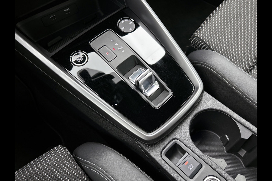 Audi A3 SPORTBACK 35 TFSI S-Line edition Plus(Goed OndH, Navi, Carplay, StoelV, PDC, Digitale Tellers, Cruise Con, Etc)