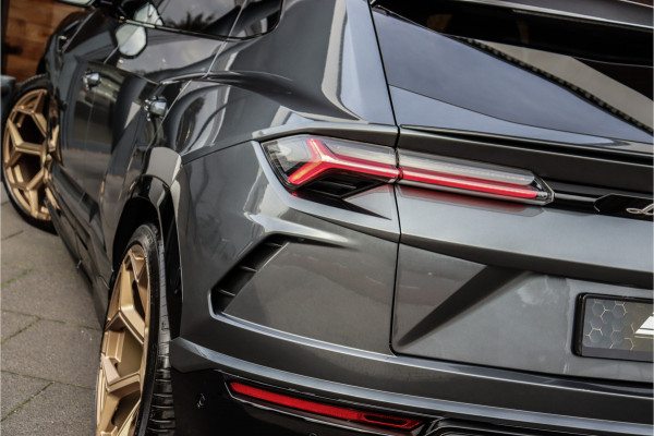 Lamborghini Urus 4.0 V8 **Carbon/Stitching/Alcantara/Ceramic/B&O 3D**
