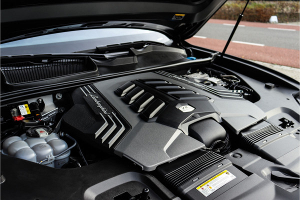 Lamborghini Urus 4.0 V8 **Carbon/Stitching/Alcantara/Ceramic/B&O 3D**
