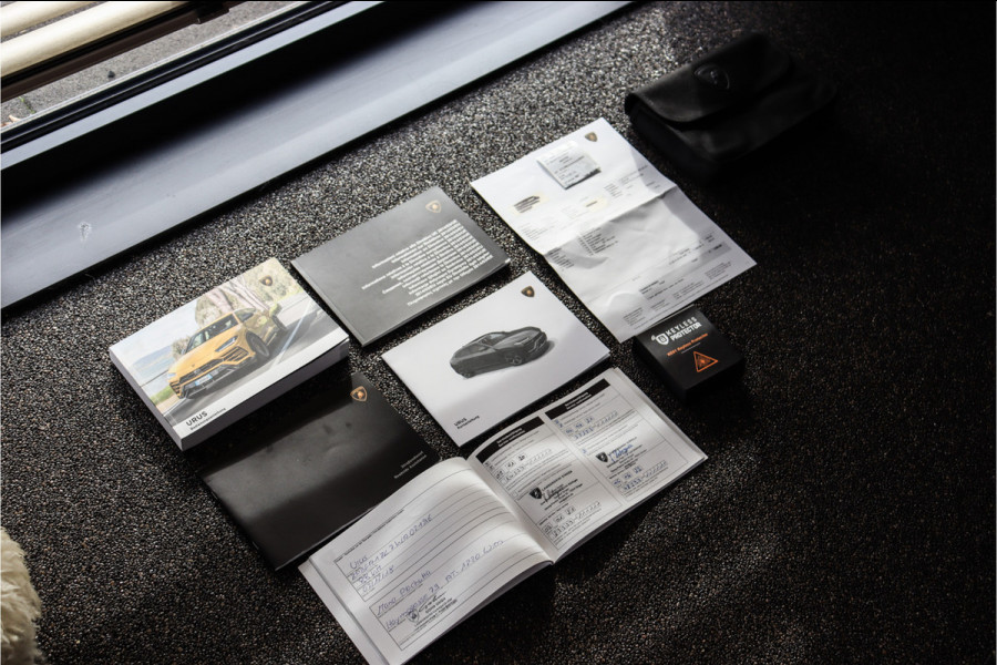 Lamborghini Urus 4.0 V8 **Carbon/Stitching/Alcantara/Ceramic/B&O 3D**