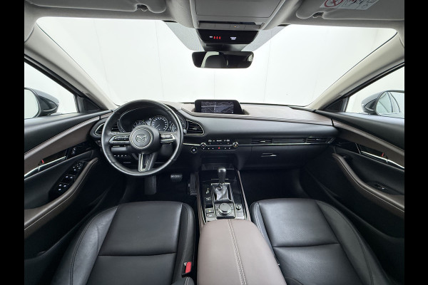 Mazda CX-30 2.0I 187PK Automaat e-Hybrid Luxury Leder Bose®-Audio Adap.Cruise Apple Carplay/Android Auto Navi Ecc Camera Head-Up Display Sky Pdc Elek.Stoel Stoel+Stuurverwarming Elek.Achterklep Dodehoek detector Rijstrooksensor 1e Eigenaar Origineel Nederlandse Auto Zeer compleet!