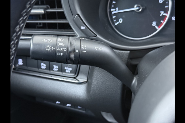 Mazda CX-30 2.0I 187PK Automaat e-Hybrid Luxury Leder Bose®-Audio Adap.Cruise Apple Carplay/Android Auto Navi Ecc Camera Head-Up Display Sky Pdc Elek.Stoel Stoel+Stuurverwarming Elek.Achterklep Dodehoek detector Rijstrooksensor 1e Eigenaar Origineel Nederlandse Auto Zeer compleet!