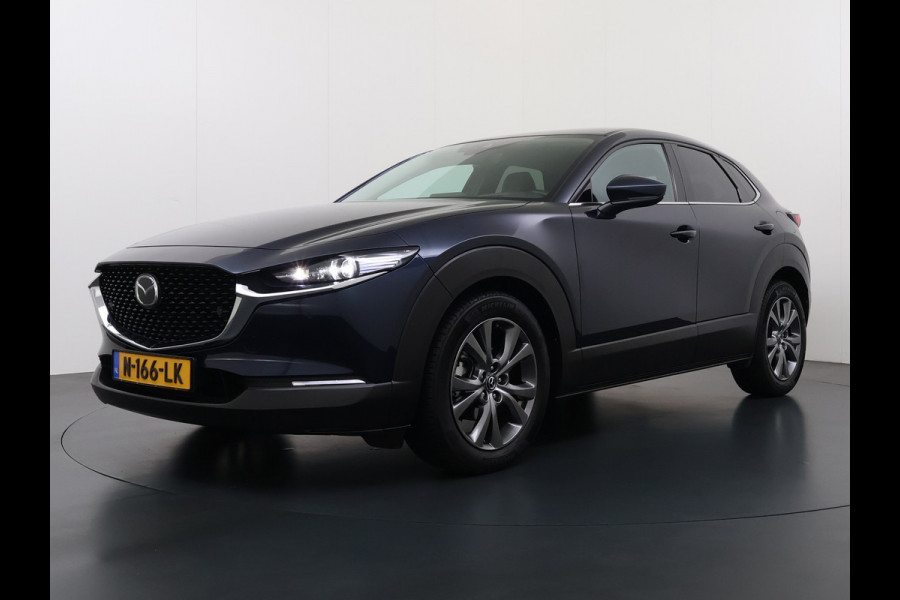 Mazda CX-30 2.0I 187PK Automaat e-Hybrid Luxury Leder Bose®-Audio Adap.Cruise Apple Carplay/Android Auto Navi Ecc Camera Head-Up Display Sky Pdc Elek.Stoel Stoel+Stuurverwarming Elek.Achterklep Dodehoek detector Rijstrooksensor 1e Eigenaar Origineel Nederlandse Auto Zeer compleet!