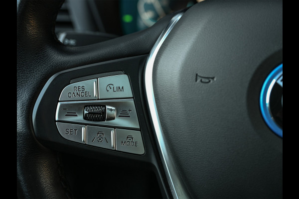 BMW iX3 High Executive 80 kWh M-Sport | NL-Auto | Adaptive Suspension | Comfort Access | Trekhaak | Sport Seats | Ambient Light | Adaptive Led | Active Cruise | 360 Camera | Head-Up | Harman/Kardon |