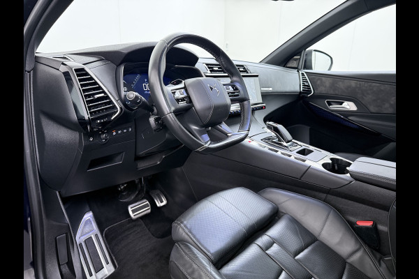 DS 7 Crossback Hybrid 300 4x4 Night Vision Lederen Massagestoelen PanoramaSchuifdak Adap.Cruise FOCAL Electra® Trekhaak Memory 360°Camera Apple Active Scan Suspension Elek.Stoelen+Verwarmd Elek.Achterklep Lane Assist Voorruitverwarming Led Lmv Dodehoek+Grootlicht Assist AWD 1e Eigenaar Origineel Nederlandse Auto Zeer compleet!