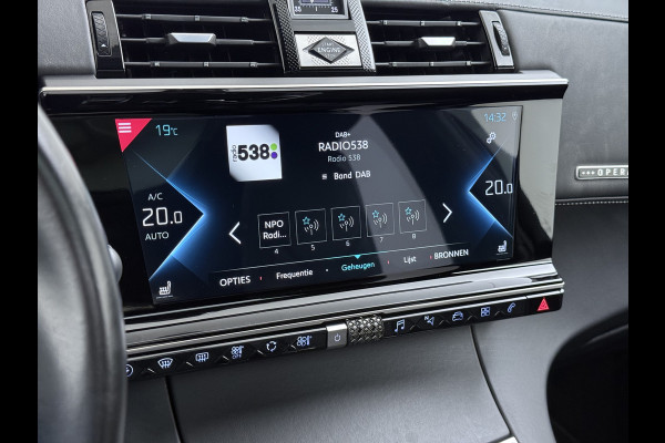 DS 7 Crossback Hybrid 300 4x4 Night Vision Lederen Massagestoelen PanoramaSchuifdak Adap.Cruise FOCAL Electra® Trekhaak Memory 360°Camera Apple Active Scan Suspension Elek.Stoelen+Verwarmd Elek.Achterklep Lane Assist Voorruitverwarming Led Lmv Dodehoek+Grootlicht Assist AWD 1e Eigenaar Origineel Nederlandse Auto Zeer compleet!