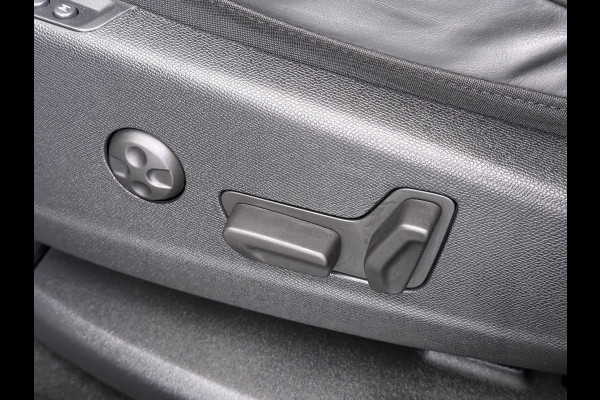 DS 7 Crossback Hybrid 300 4x4 Night Vision Lederen Massagestoelen PanoramaSchuifdak Adap.Cruise FOCAL Electra® Trekhaak Memory 360°Camera Apple Active Scan Suspension Elek.Stoelen+Verwarmd Elek.Achterklep Lane Assist Voorruitverwarming Led Lmv Dodehoek+Grootlicht Assist AWD 1e Eigenaar Origineel Nederlandse Auto Zeer compleet!