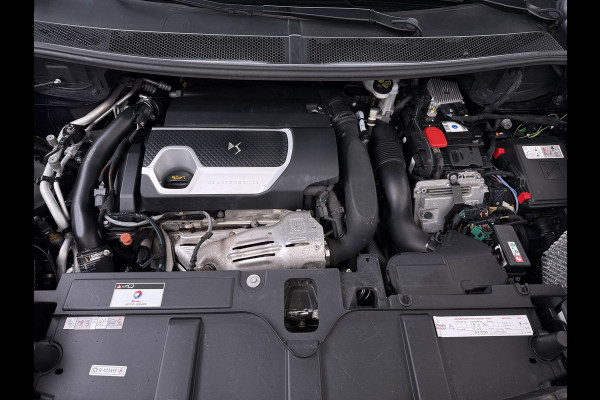 DS 7 Crossback Hybrid 300 4x4 Night Vision Lederen Massagestoelen PanoramaSchuifdak Adap.Cruise FOCAL Electra® Trekhaak Memory 360°Camera Apple Active Scan Suspension Elek.Stoelen+Verwarmd Elek.Achterklep Lane Assist Voorruitverwarming Led Lmv Dodehoek+Grootlicht Assist AWD 1e Eigenaar Origineel Nederlandse Auto Zeer compleet!