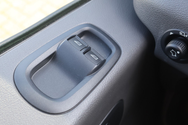 Ford Transit 2.0 TDci L4 H3 Trend Airco 270gr Achterdeuren