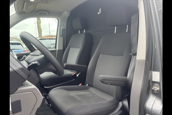 Volkswagen Transporter 2.0 TDI L2H1 28 Economy Business | Apple Carplay | Parkeersensoren | Cruise | Airco