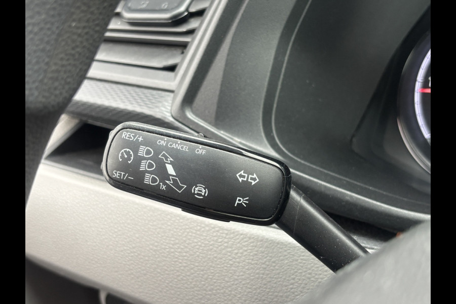Volkswagen Transporter 2.0 TDI L2H1 28 Economy Business | Apple Carplay | Parkeersensoren | Cruise | Airco