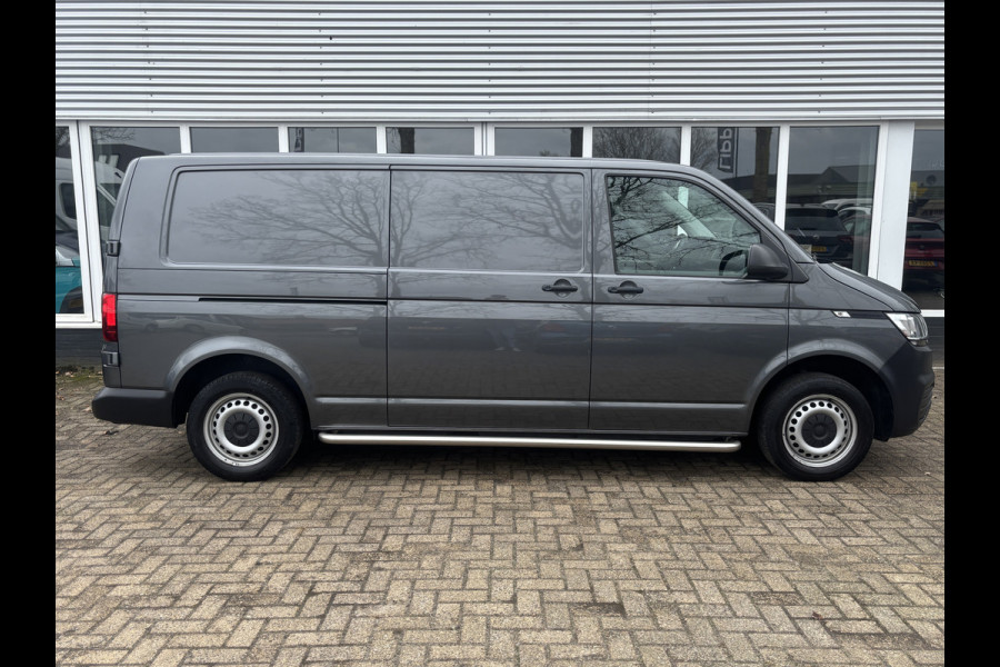 Volkswagen Transporter 2.0 TDI L2H1 28 Economy Business | Apple Carplay | Parkeersensoren | Cruise | Airco