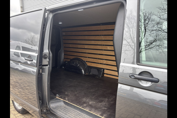 Volkswagen Transporter 2.0 TDI L2H1 28 Economy Business | Apple Carplay | Parkeersensoren | Cruise | Airco